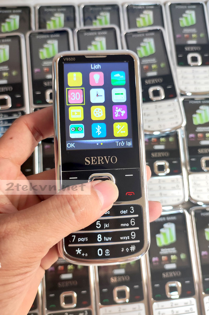 Điện thoại 4 sim Servo V9500 sở hữu màn hình màu hiển thị rõ nét